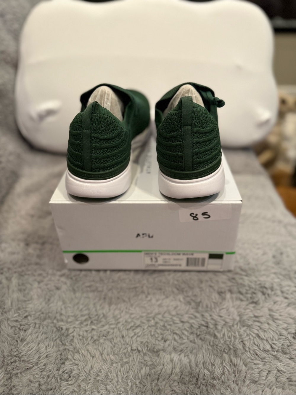 New Men’s Size 13 APL Men's TechLoom Wave Knit Sneaker - Forest Green/White - Picture 3 of 4